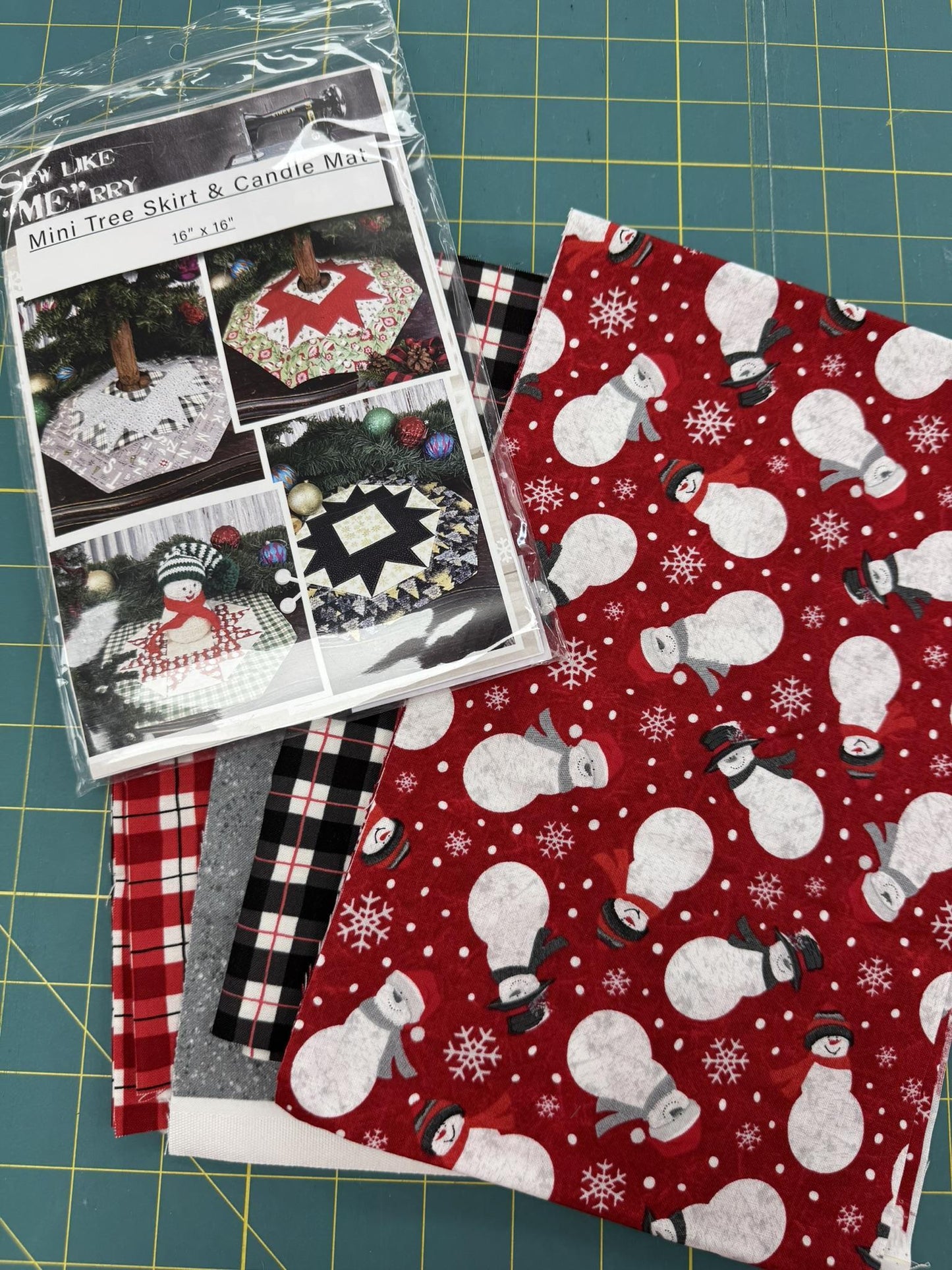 Mini Tree Skirt & Candle Mat Kits