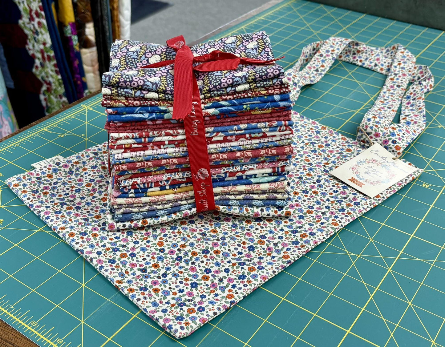Tilda Fat Quarter Bundle - Special Gift Included!