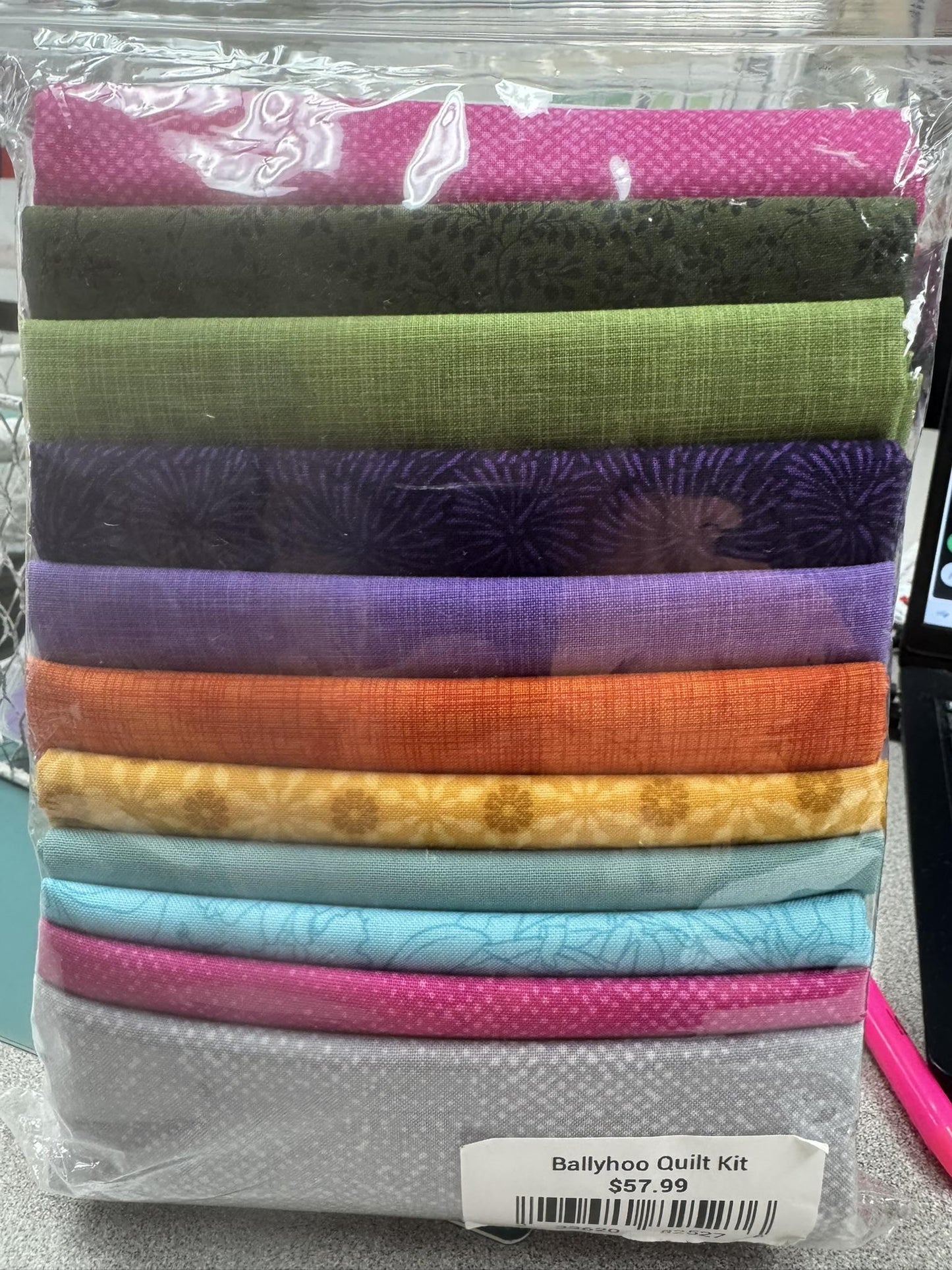 Ballyhoo Quilt Kit