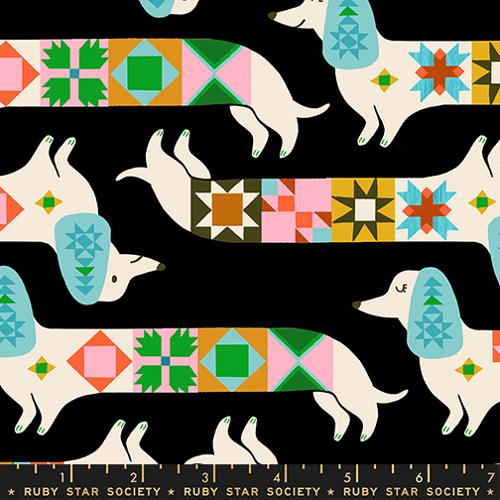 1 800 Notion Soft Black Quilty Dog