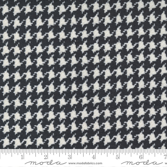 Yuletide Gatherings Coal Houndstooth