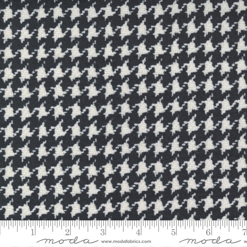 Yuletide Gatherings Coal Houndstooth